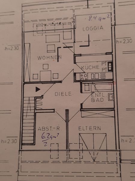 Helle, teilsanierte 2,5-Zimmer Dachgeschosswohnung in Fellbach mit Balkon